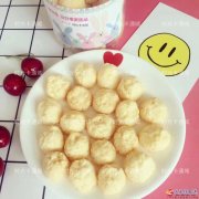 進口零食。千層蛋糕