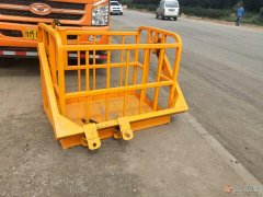 出租12噸吊車