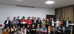 薪資待遇優(yōu)厚，誠(chéng)聘文員、會(huì)計(jì)兩名