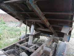 給錢就賣，貨運(yùn)三輪一輛，二輪摩托車兩輛