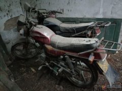 給錢就賣，貨運(yùn)三輪一輛，二輪摩托車兩輛