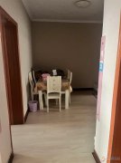 狂口出租一室，一個(gè)月350，僅限女生，伶包入住